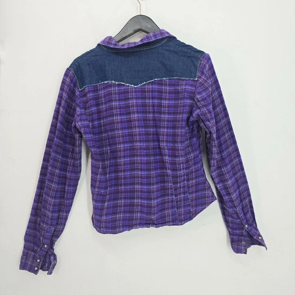 BCBG Girls Purple Denim PLaid Skull Button Long Sleeve Flannel Size M